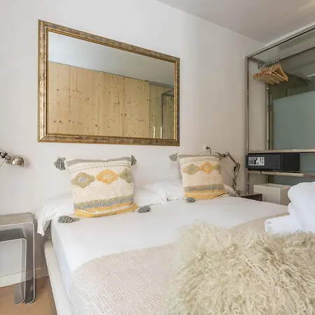 My Space Barcelona Brand New Apartments In City Center Room photo