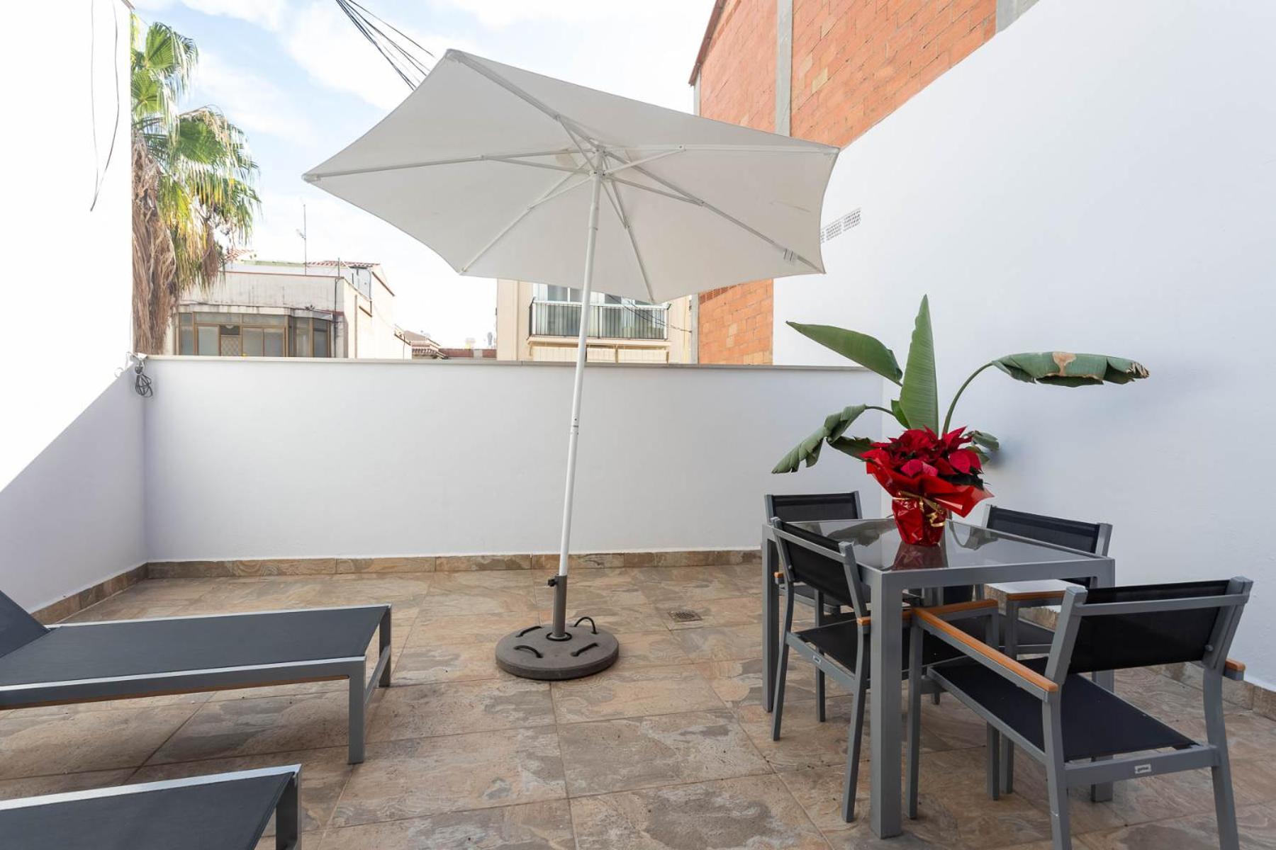 My Space Brand New In City Center Apartment *