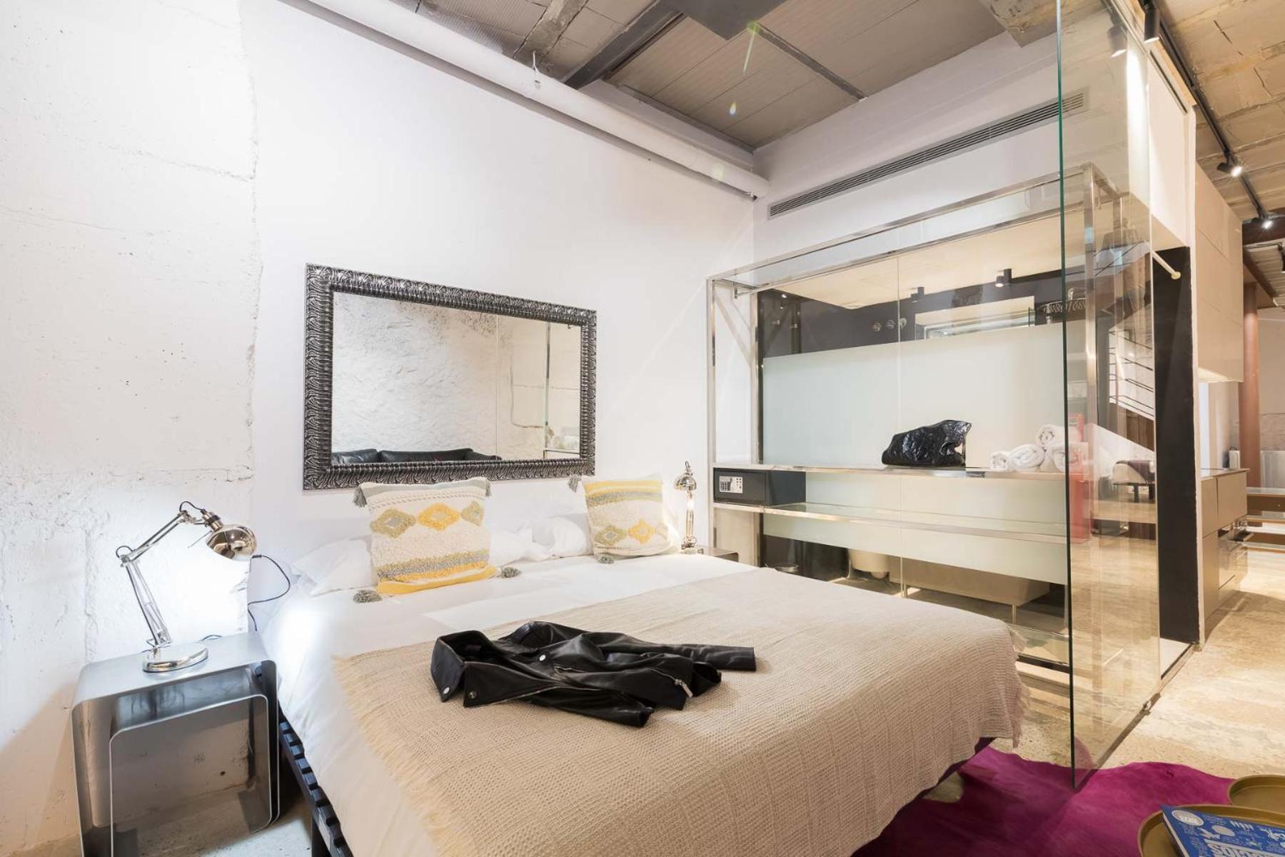 My Space Brand New In City Center Apartment